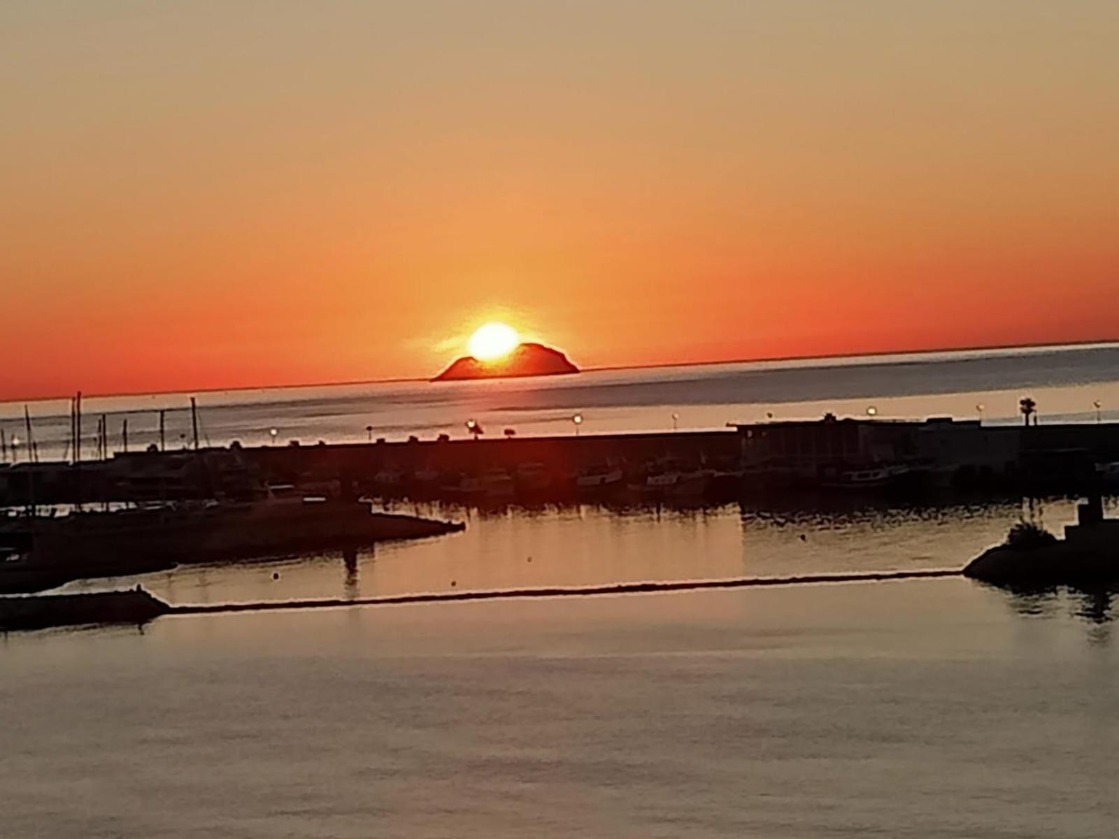 Apartamento L'Espigo De Saoret Primera Linea Playa Centro Soleado Y Recien Renovado Villajoyosa Eksteriør bilde